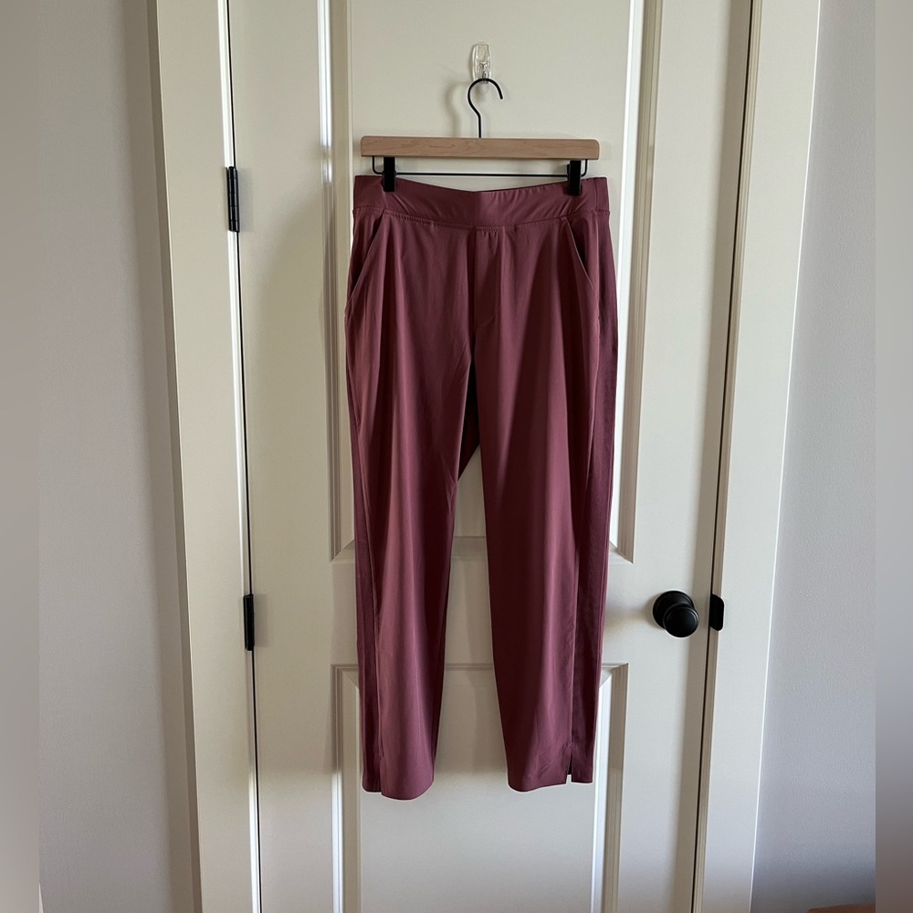 Athleta Brooklyn Ankle Pants. Size 8.